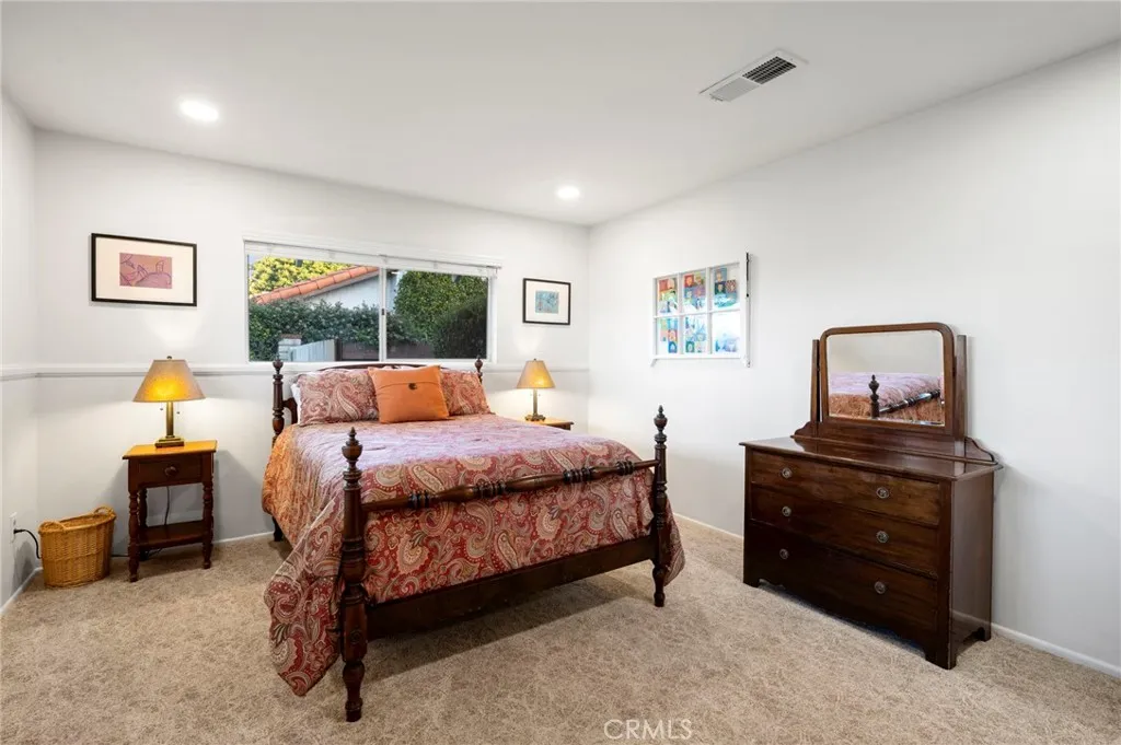 https://cdn.realtyfeed.com/cdn/127/306749478/9bd60e88eddd9274dadb274e20a7f9ba.webp