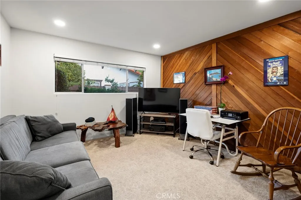 https://cdn.realtyfeed.com/cdn/127/306749478/9ec368e6514521e43a464f462bd2a80a.webp