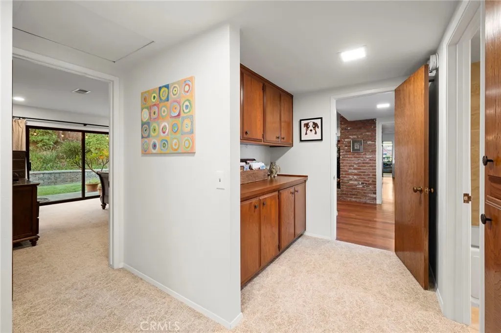 https://cdn.realtyfeed.com/cdn/127/306749478/ad261f8882c07793b8693531696d5753.webp