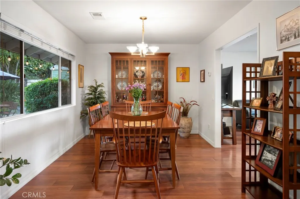 https://cdn.realtyfeed.com/cdn/127/306749478/eb1a1a9a722f8aea228499f342446893.webp