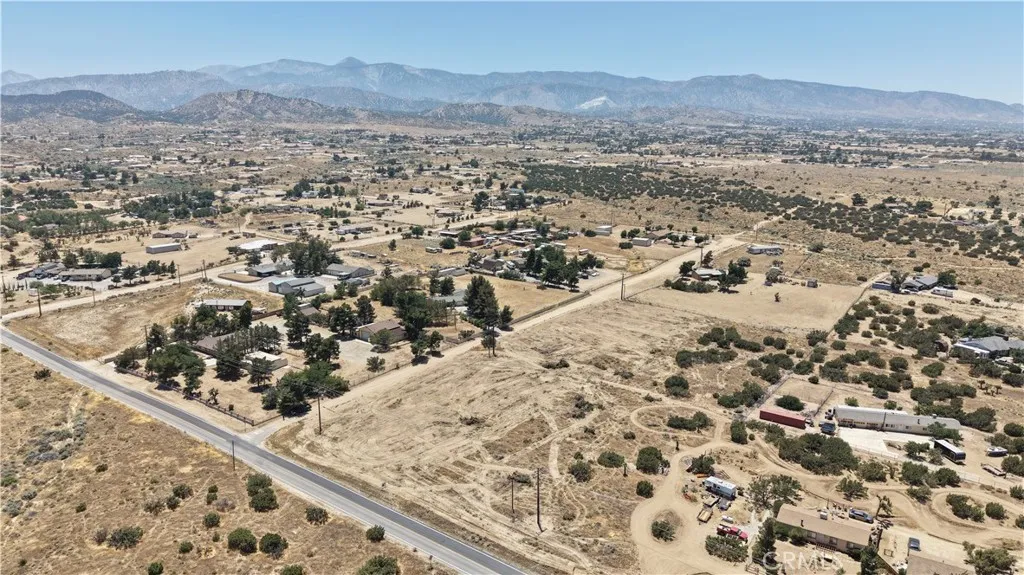 9232 Eaby, Phelan, CA 92371 - Photo 2 of 11, Phelan, CA