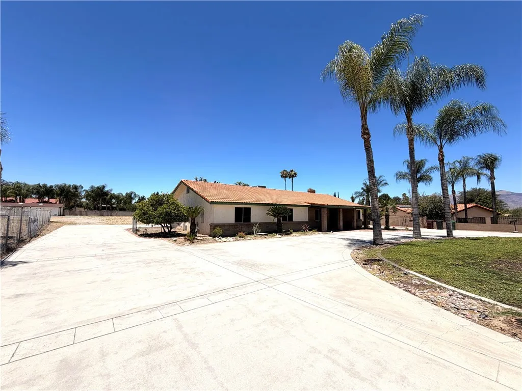 26145 Soboba, Hemet, CA 92544 - Photo 2 of 30, Hemet, CA