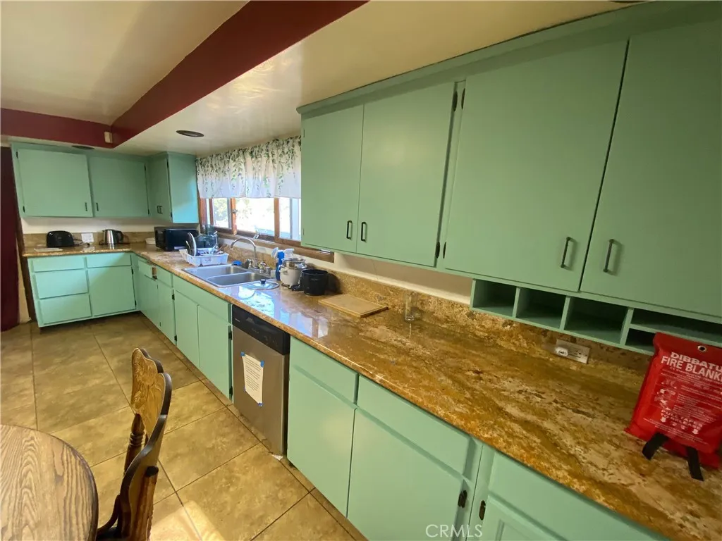 2707 S La Salle Unit 2, Los Angeles, CA 90018 - Photo 3 of 11, Los Angeles, CA