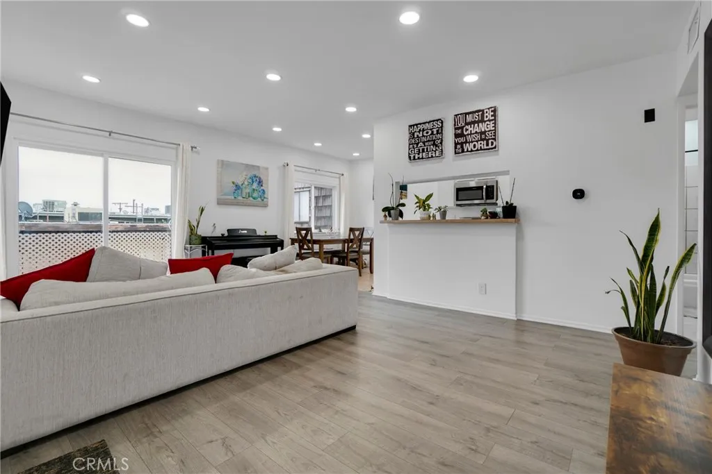15516 Nordhoff Street Unit 217, North Hills, CA 91343 - Main photo, North Hills, CA