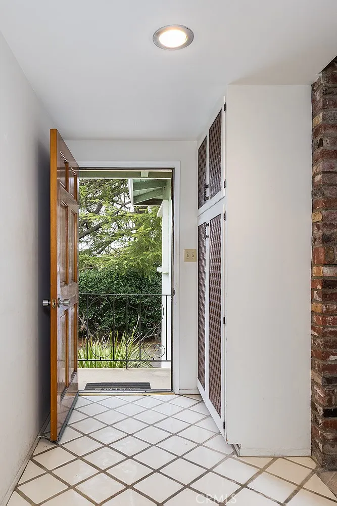 2325 Caracas Street, La Crescenta, CA 91214 - Photo 5 of 29, La Crescenta, CA
