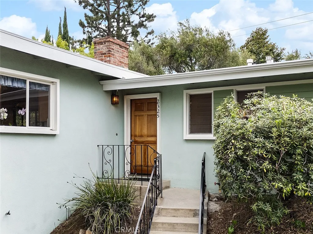 2325 Caracas Street, La Crescenta, CA 91214 - Photo 4 of 29, La Crescenta, CA