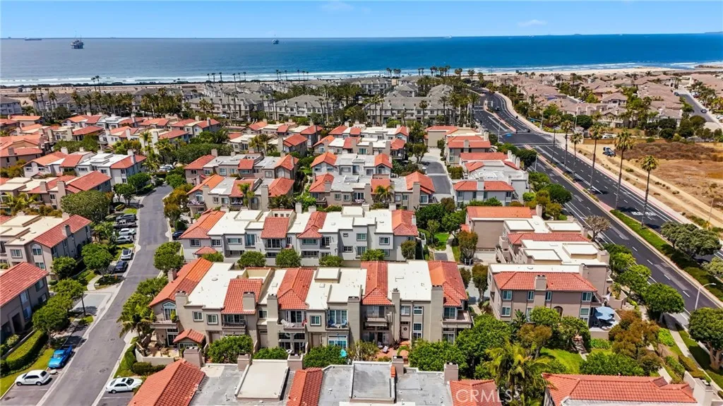19239 Meadowood Cir, Huntington Beach, CA 92648 - Photo 4 of 52, Huntington Beach, CA