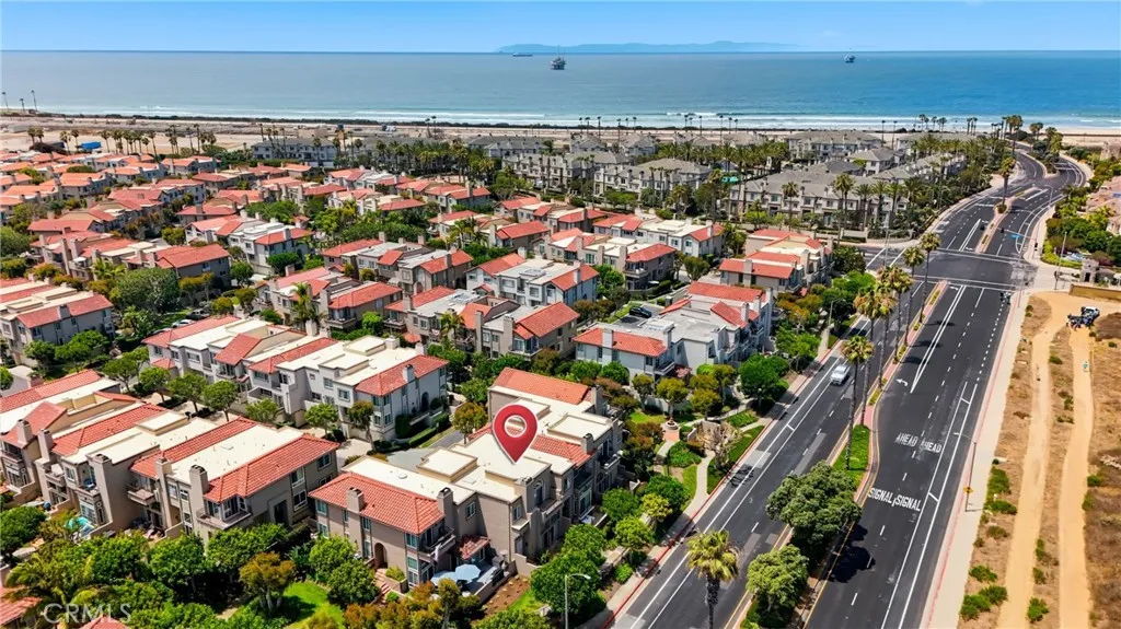 19239 Meadowood Cir, Huntington Beach, CA 92648 - Photo 5 of 52, Huntington Beach, CA