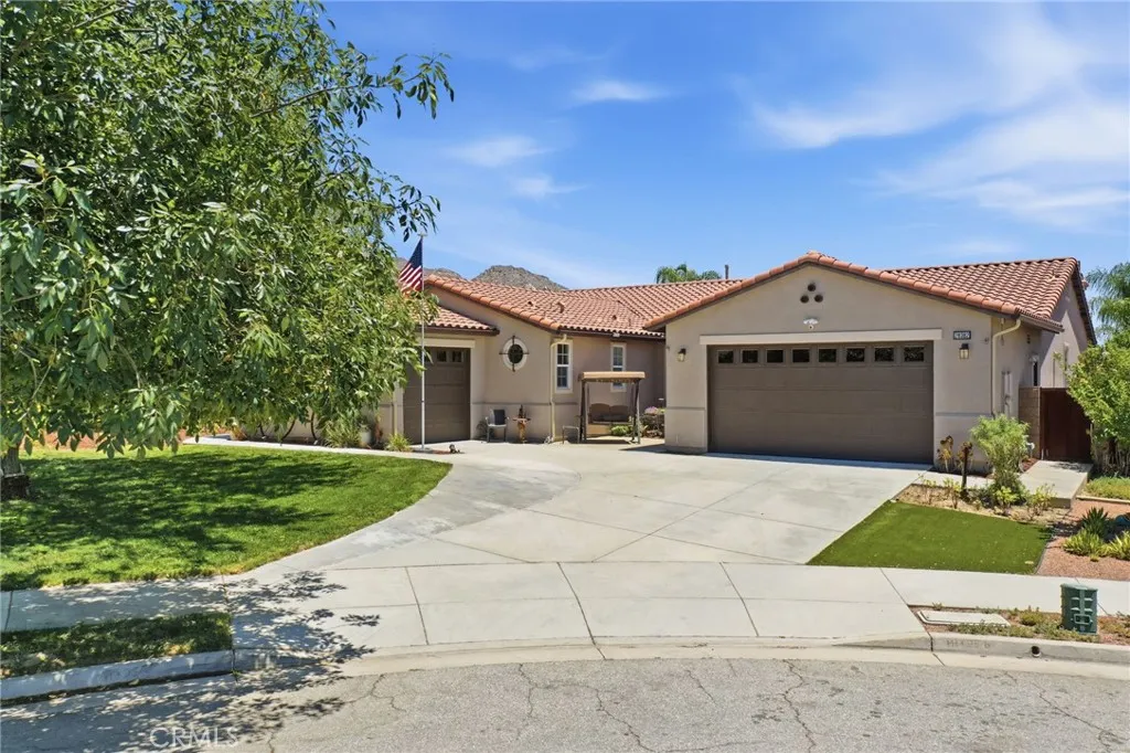 Menifee, CA 92585