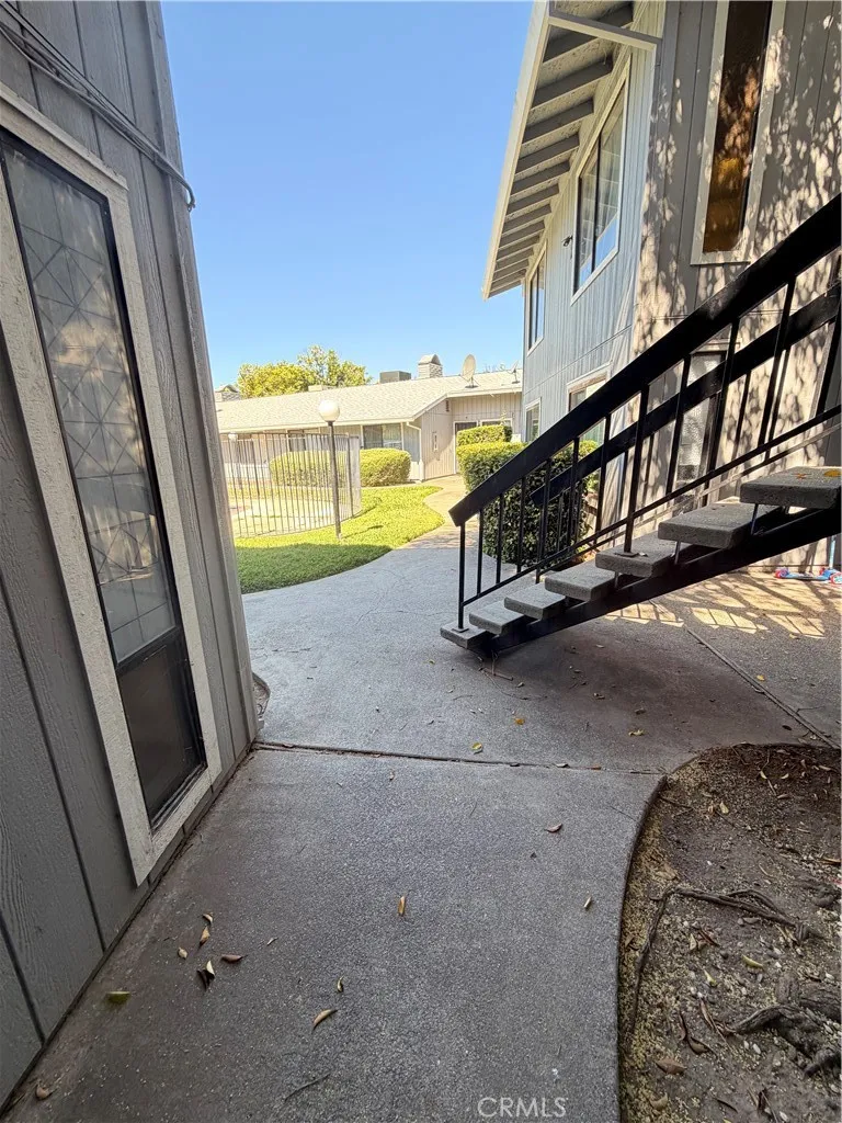 1326 Oak Terrace Court Unit 15, Sacramento, CA 95825 - Photo 3 of 34, Sacramento, CA