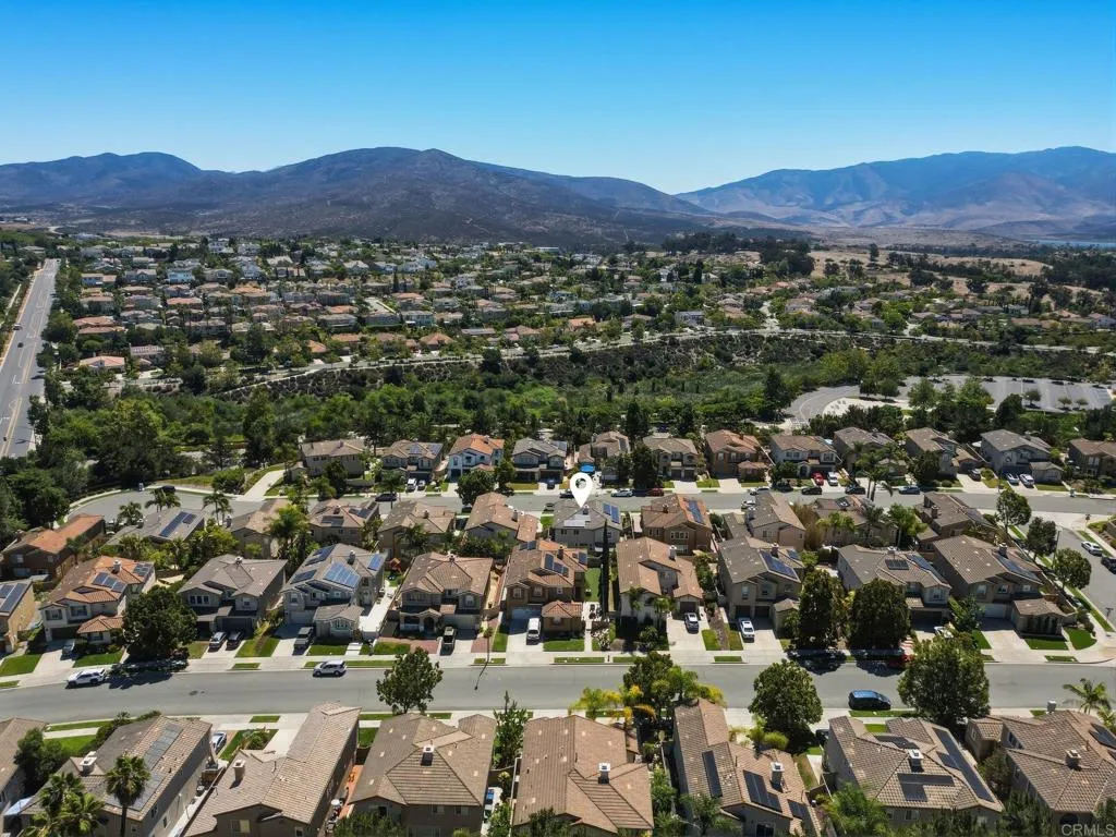 https://cdn.realtyfeed.com/cdn/127/306749641/31e62e246f94d9141db33bce74413725.webp