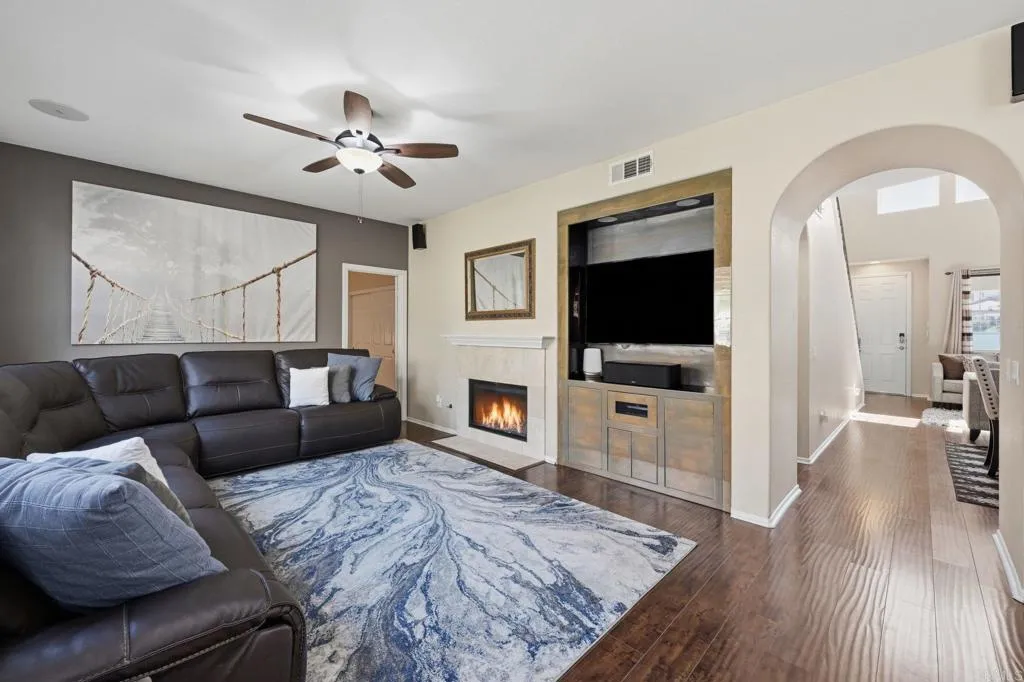 https://cdn.realtyfeed.com/cdn/127/306749641/3ef373b5a721edf37c29926d540fc9ab.webp