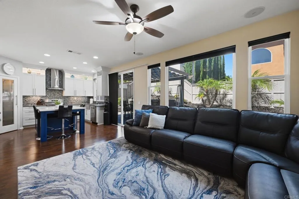 https://cdn.realtyfeed.com/cdn/127/306749641/c7e0b86b53146de461a3694cf699fc3e.webp