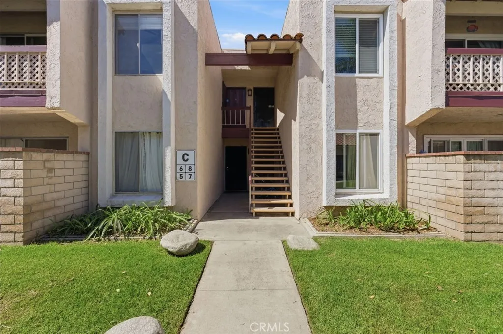700 W La Veta, Orange, CA 92868 - Photo 3 of 27, Orange, CA