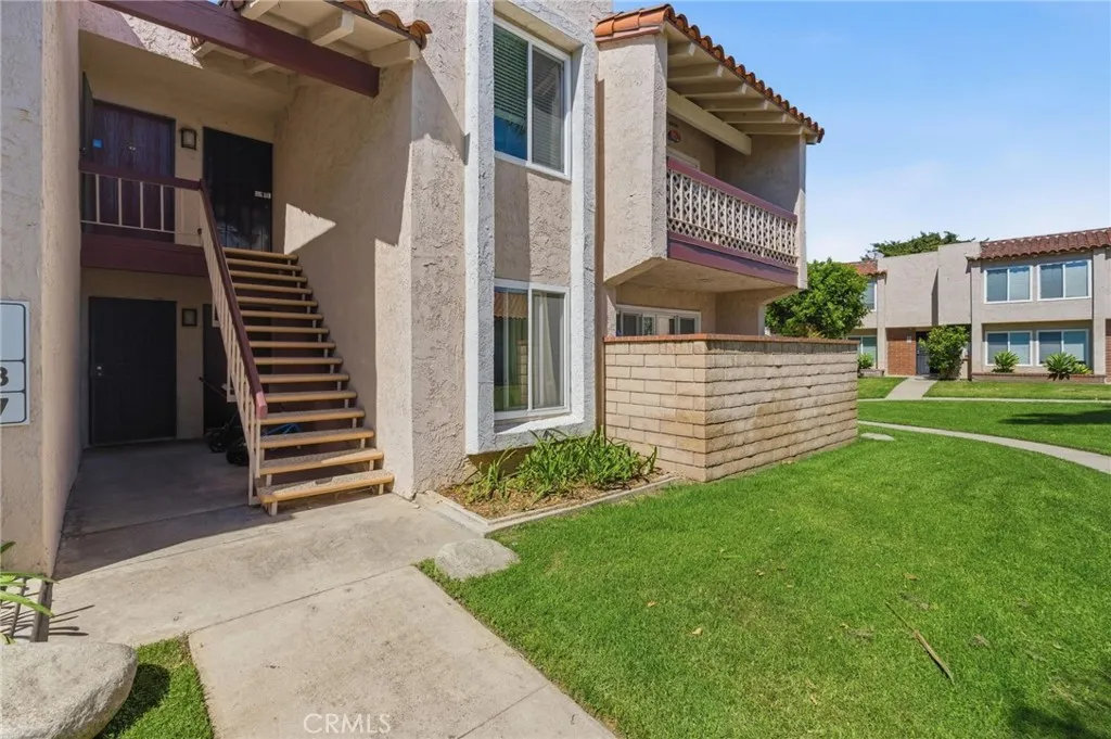 700 W La Veta, Orange, CA 92868 - Photo 4 of 27, Orange, CA