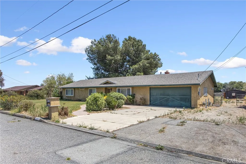19169 Manila Street, Bloomington, CA 92316 - Main photo, Bloomington, CA