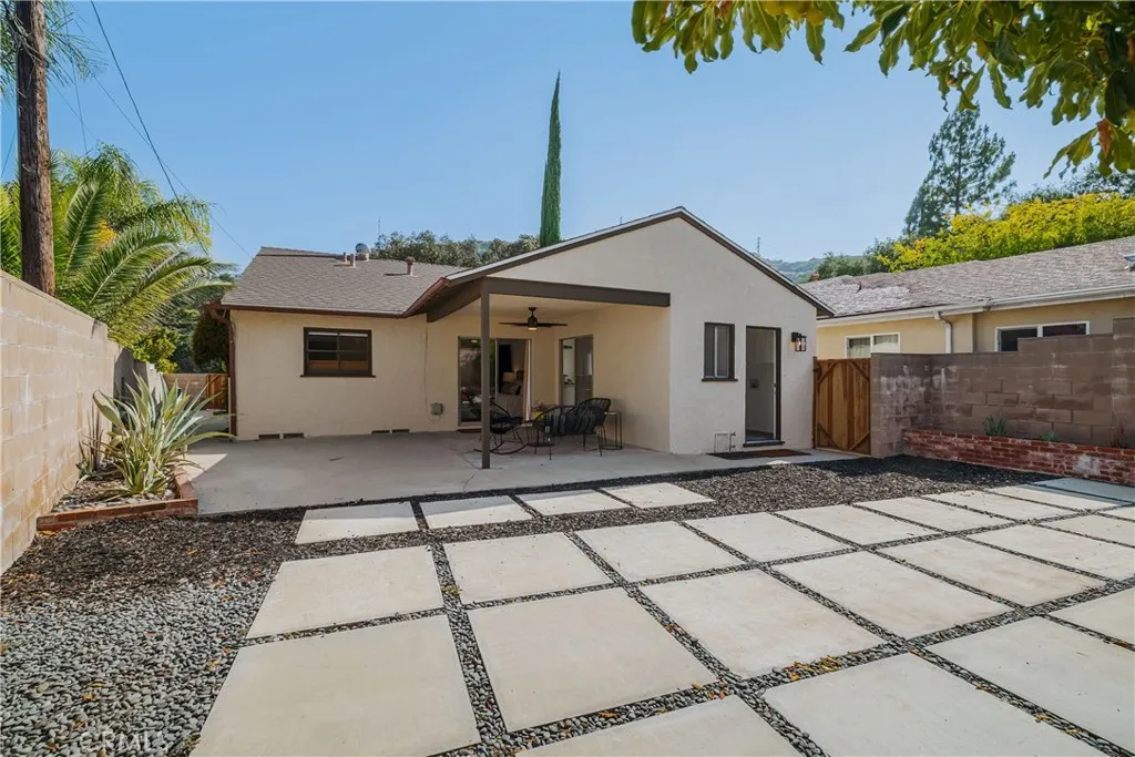 3550 La Crescenta Avenue, Glendale, CA 91208 - Photo 2 of 34, Glendale, CA