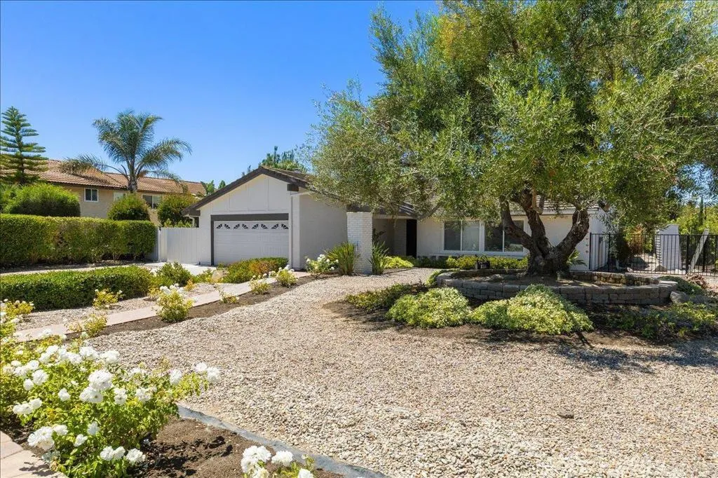 https://cdn.realtyfeed.com/cdn/127/306749666/e35773a4f60b5ec13324f017e4639bcd.webp