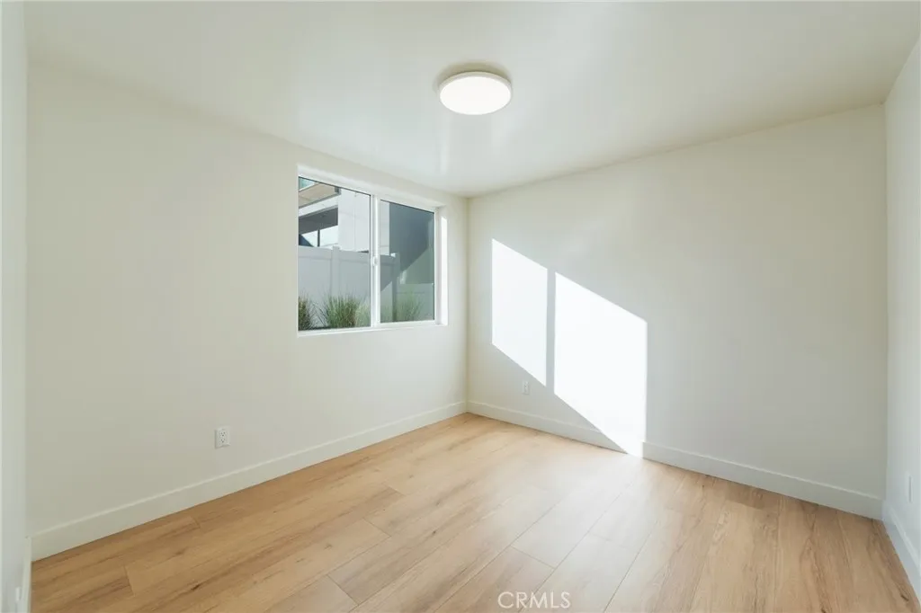 714 N Chestnut Avenue, Los Angeles, CA 90042 - Photo 5 of 44, Los Angeles, CA