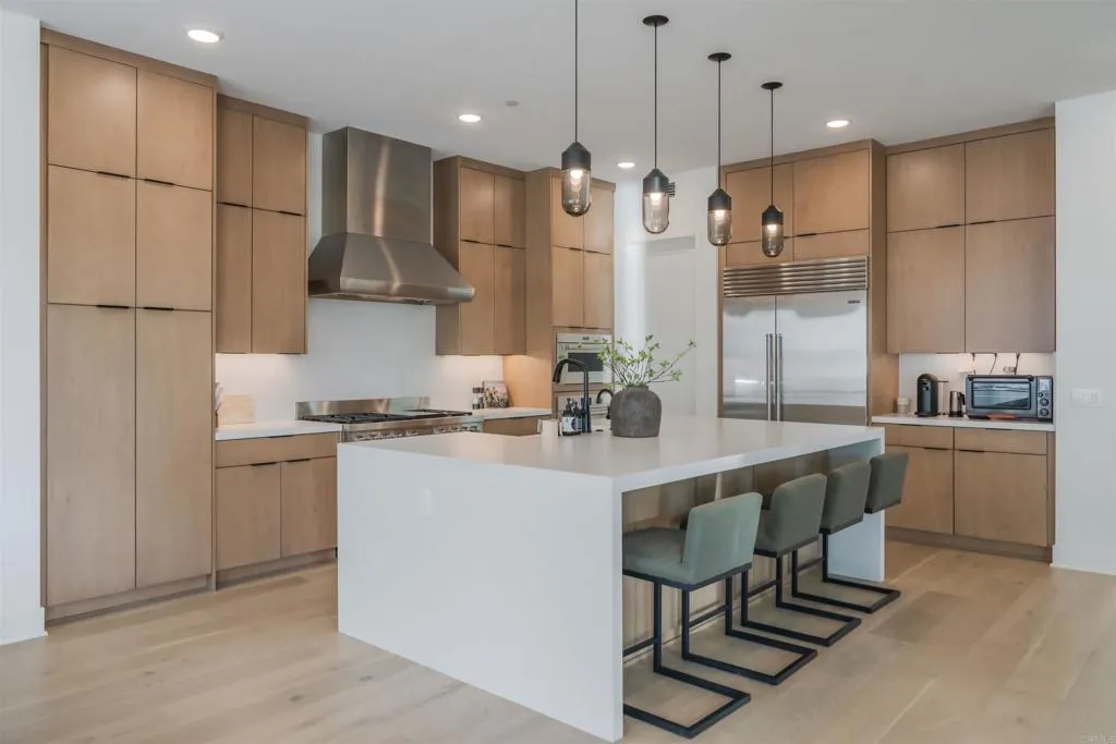 https://cdn.realtyfeed.com/cdn/127/306749701/2e40fc252d3bd76b8336790c408054d2.webp
