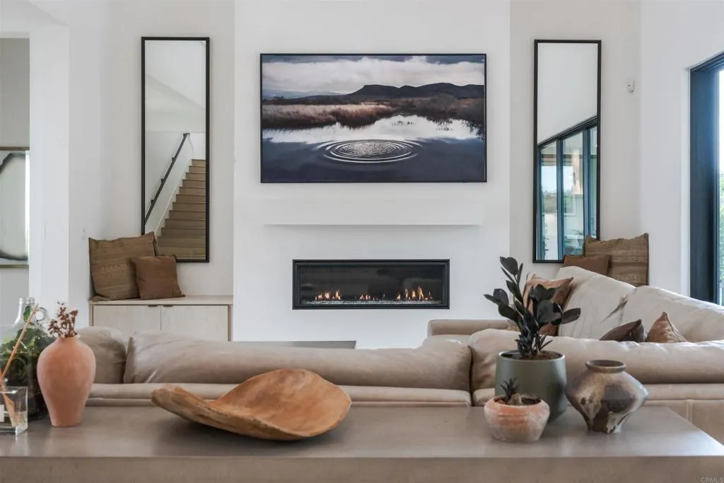 https://cdn.realtyfeed.com/cdn/127/306749701/2e684505df55979ca073c40af00a2087.webp