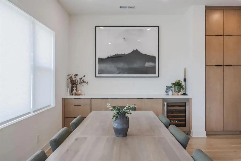 https://cdn.realtyfeed.com/cdn/127/306749701/6c3b89d86389f4bebbb60e4fa5f360f0.webp
