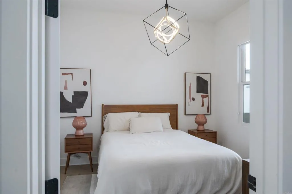 https://cdn.realtyfeed.com/cdn/127/306749701/7b49d82467cb784225ed06357c7817ae.webp