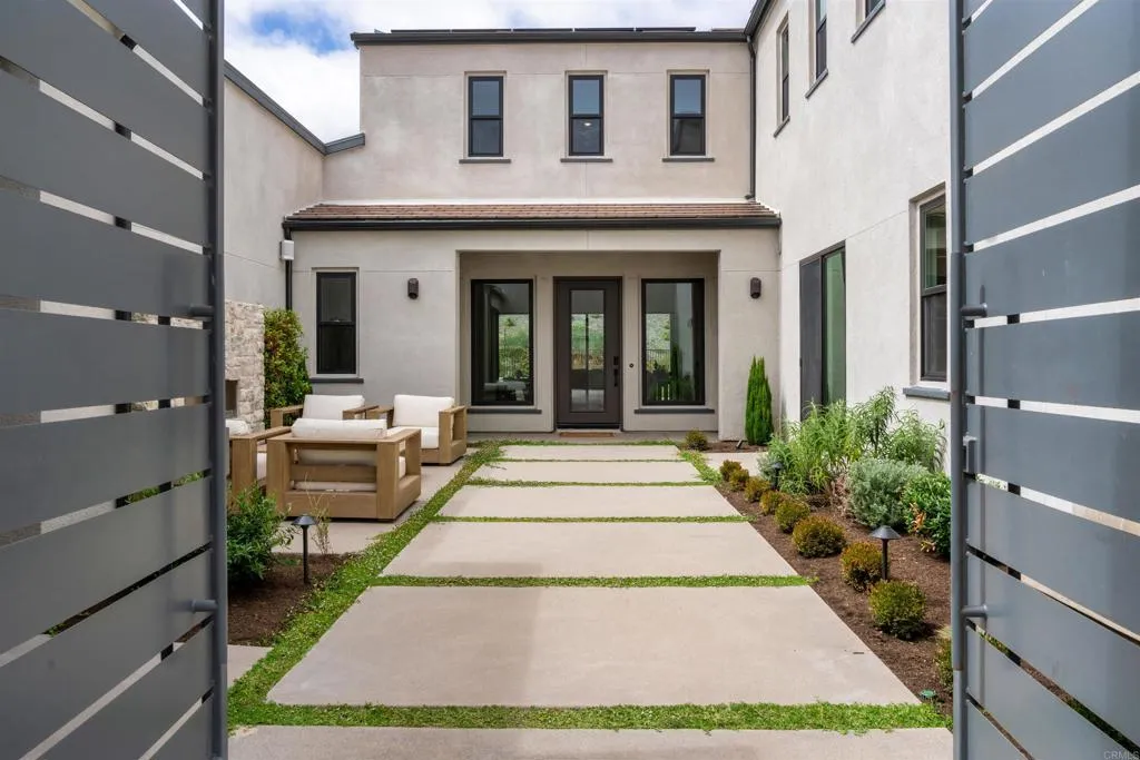 https://cdn.realtyfeed.com/cdn/127/306749701/8823b2bd793df30f8b455e2c7160d54d.webp