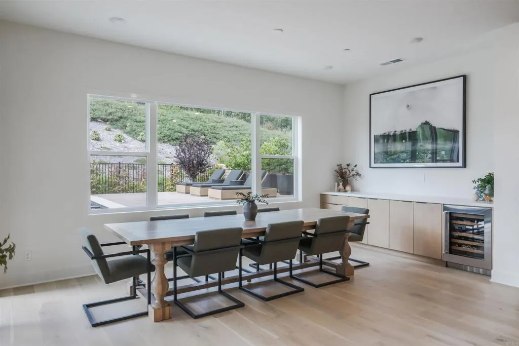https://cdn.realtyfeed.com/cdn/127/306749701/a2e13e62e208fa0f678978a8b606faf1.webp