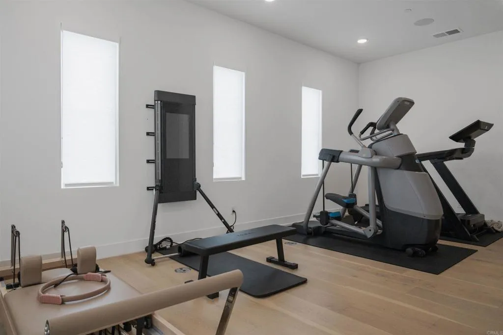 https://cdn.realtyfeed.com/cdn/127/306749701/f2a298a9861b3e54b57d2f98163069bd.webp