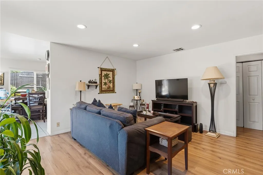 784 Hillcrest Drive, Camarillo, CA 93012 - Photo 4 of 20, Camarillo, CA