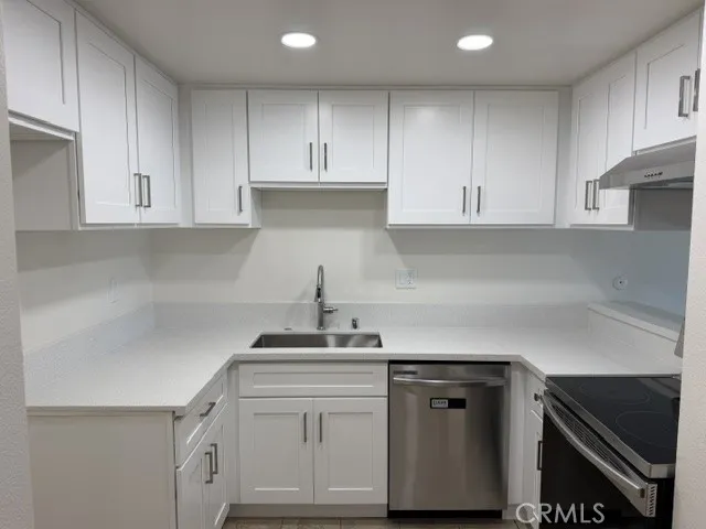 3054 Associated Unit 26, Fullerton, CA 92835 - Main photo, Fullerton, CA