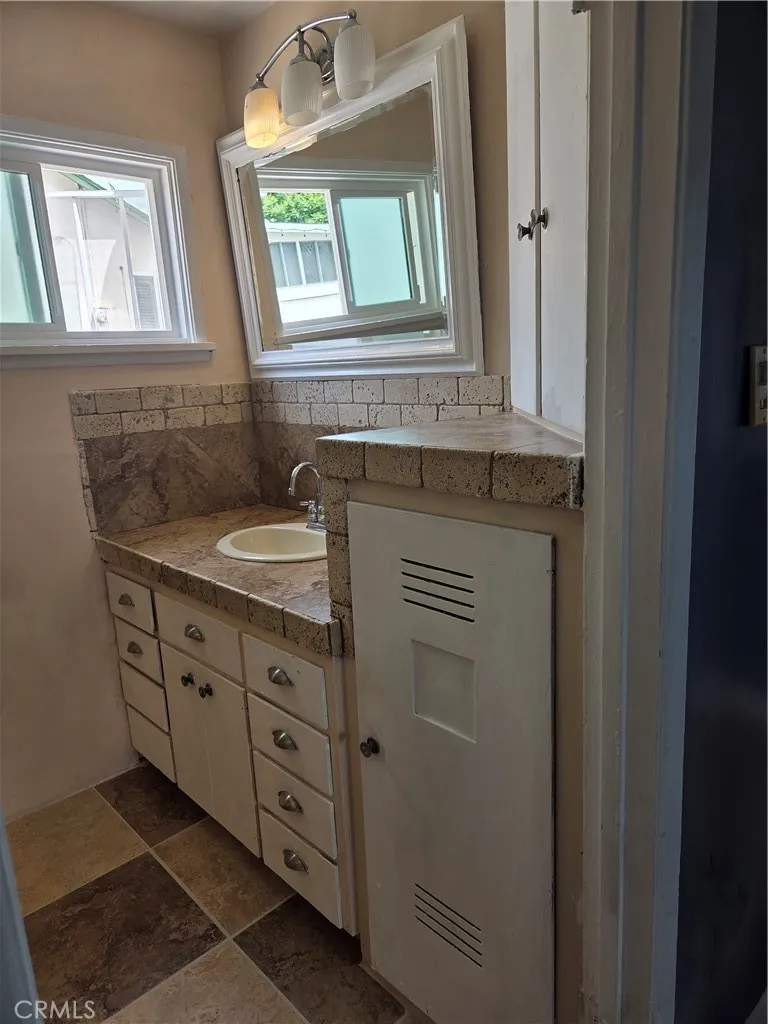 https://cdn.realtyfeed.com/cdn/127/306749730/d4ca3b75a41fc13ab56dbe9cc8ef7bf5.webp