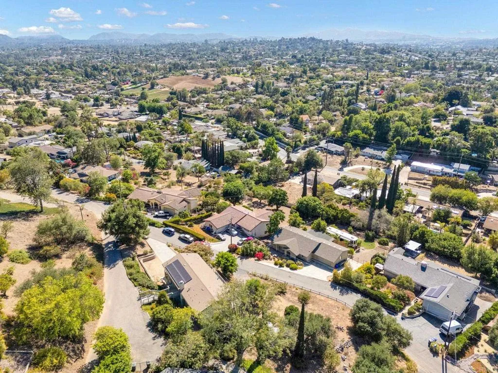 https://cdn.realtyfeed.com/cdn/127/306749754/1d964ae7fad02eee950be6f22e5b4497.webp