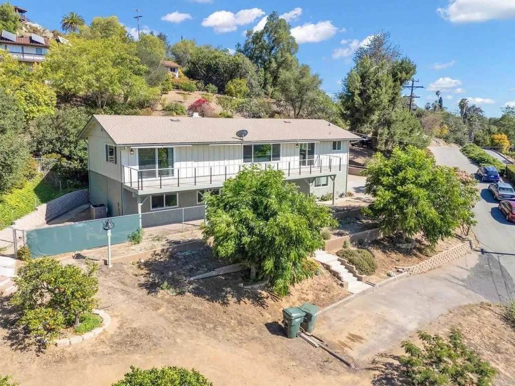 https://cdn.realtyfeed.com/cdn/127/306749754/21755cd637f5883cc080a123e3c1024c.webp