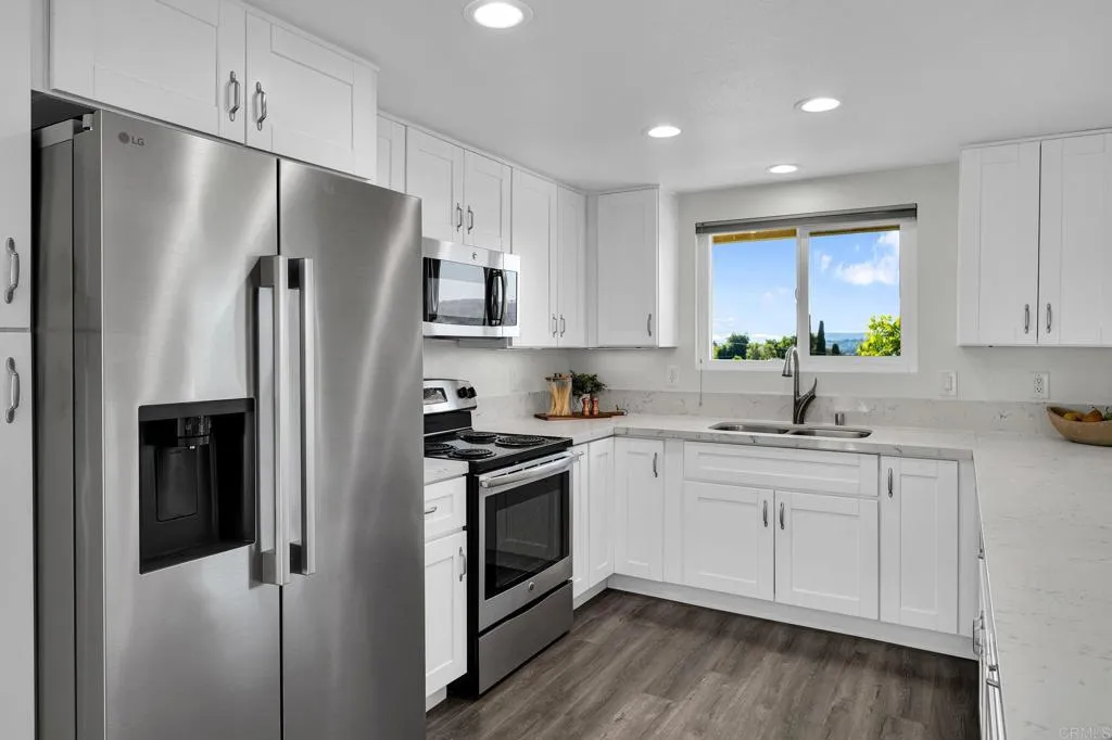https://cdn.realtyfeed.com/cdn/127/306749754/61b04667b49142411ebc513f0bde5c2c.webp