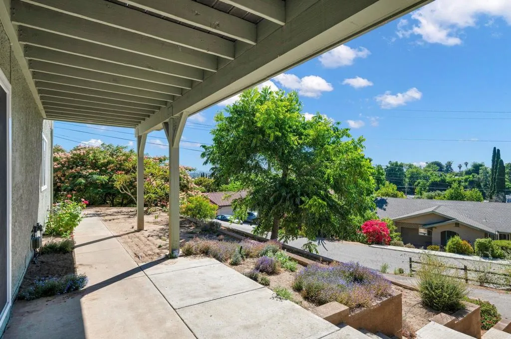https://cdn.realtyfeed.com/cdn/127/306749754/8a6a755a6126c45c2bc10c670f70295c.webp