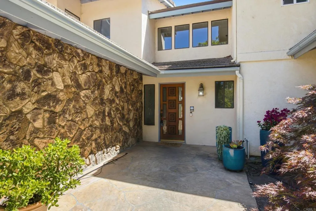 https://cdn.realtyfeed.com/cdn/127/306749797/8c8f32f9993c43c7c3e76452f2017bc9.webp