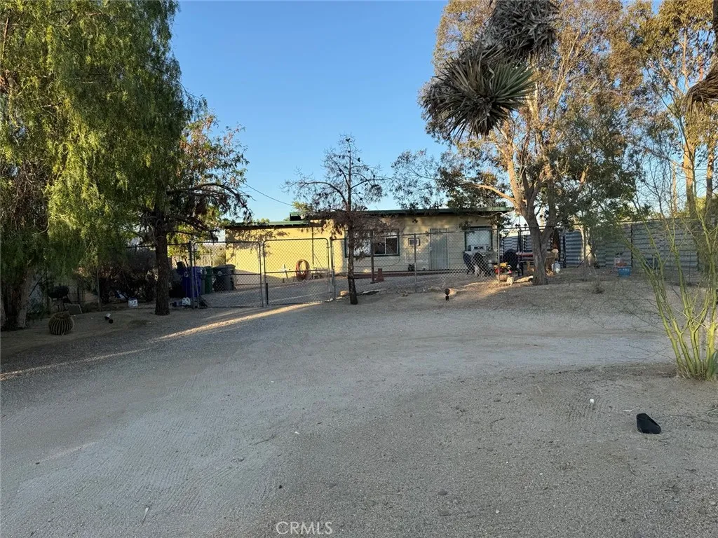 7559 Chemehuevi Way, Yucca Valley, CA 92284 - Photo 2 of 21, Yucca Valley, CA