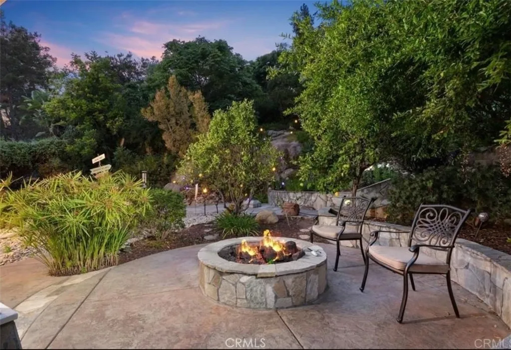 https://cdn.realtyfeed.com/cdn/127/306749811/77b0b7b6b77dac1283a69a05c7cda39f.webp
