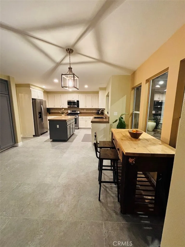 https://cdn.realtyfeed.com/cdn/127/306749811/9d74d58b7500f8f9a10dd5581a506c63.webp