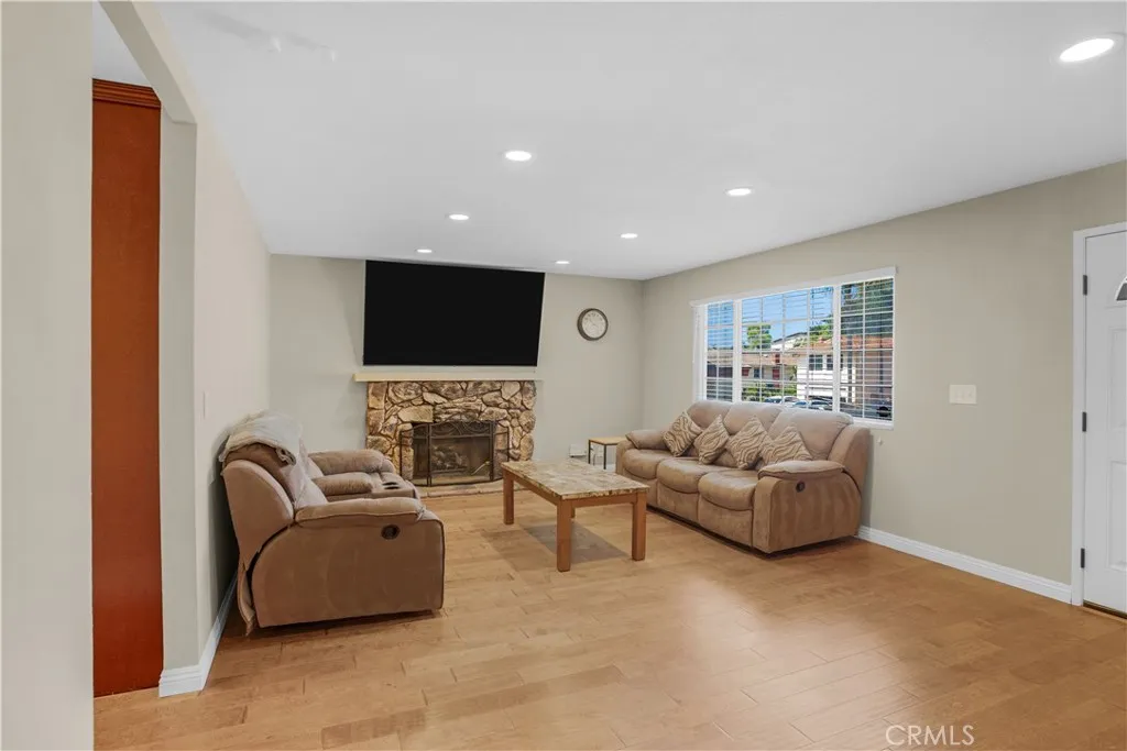https://cdn.realtyfeed.com/cdn/127/306749813/13ab272002cc020529c223ff327b8298.webp