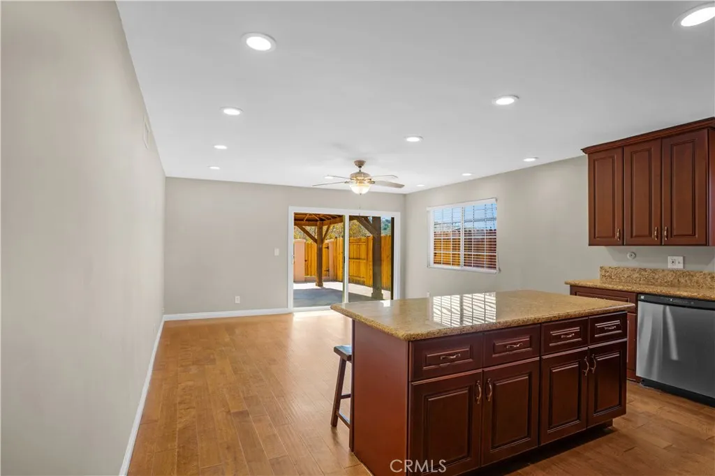 https://cdn.realtyfeed.com/cdn/127/306749813/144b63c85144ef573ea50acc59486307.webp