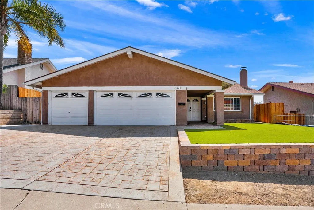 https://cdn.realtyfeed.com/cdn/127/306749813/5c65bea36460cc4add81bc5744163bf5.webp