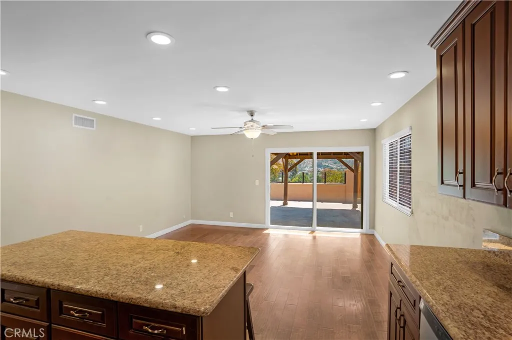 https://cdn.realtyfeed.com/cdn/127/306749813/753b5df3050c78dad2c1f3eb9a0482e6.webp