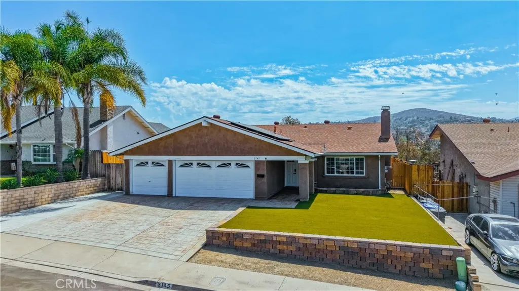 https://cdn.realtyfeed.com/cdn/127/306749813/a3c20d1442ba531f2347780b855a9aa1.webp