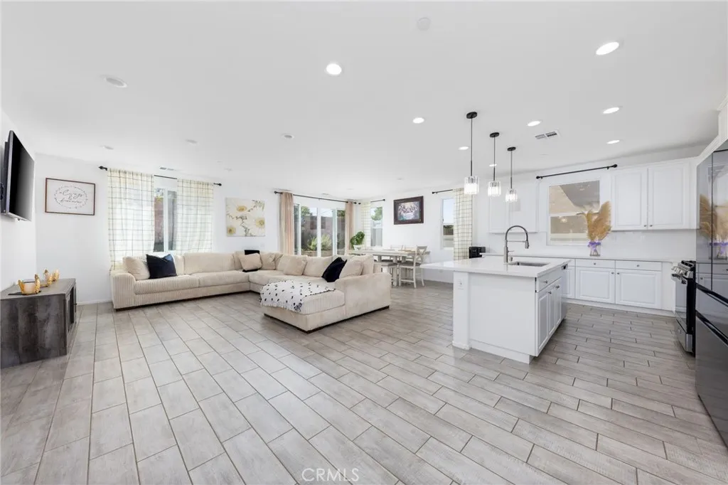 2735 Moonshimmer, Hemet, CA 92543 - Photo 4 of 50, Hemet, CA