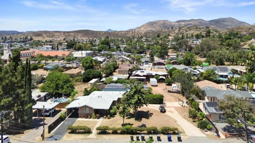https://cdn.realtyfeed.com/cdn/127/306749880/5c04c60843da8202cde06c523c813d90.webp