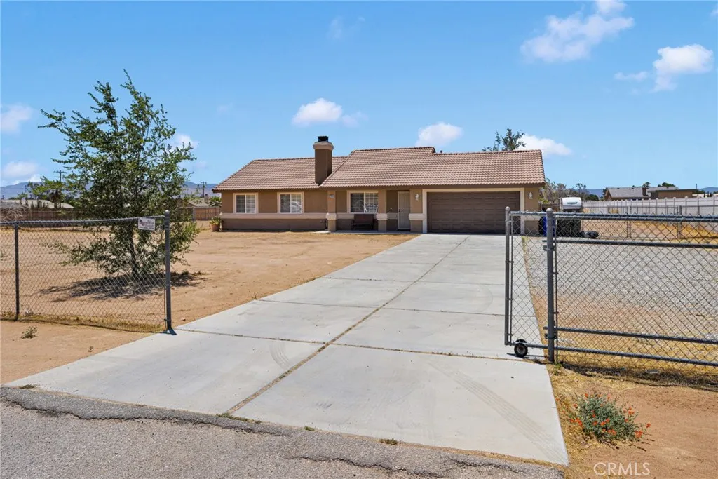 20083 Rimrock Road, Apple Valley, CA 92307 - Photo 5 of 41, Apple Valley, CA
