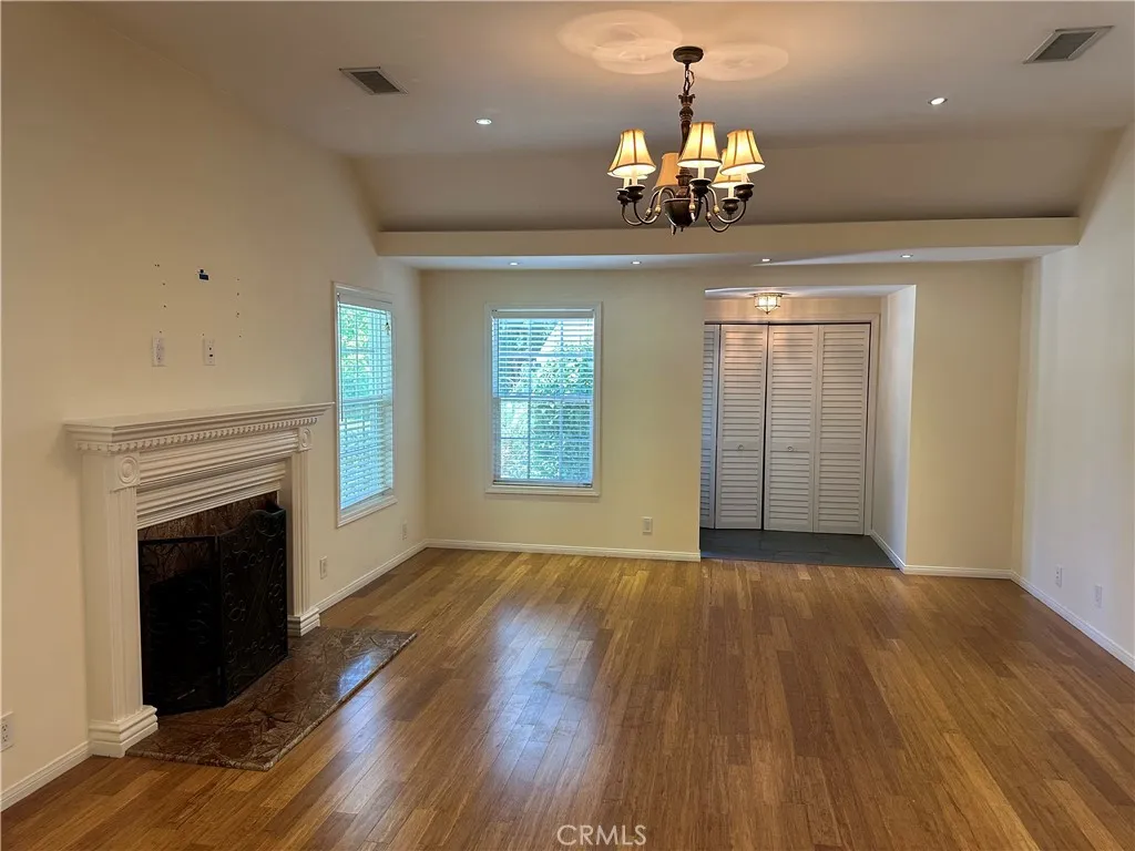 5322 Don Pio Drive, Woodland Hills, CA 91364 - Photo 5 of 33, Woodland Hills, CA